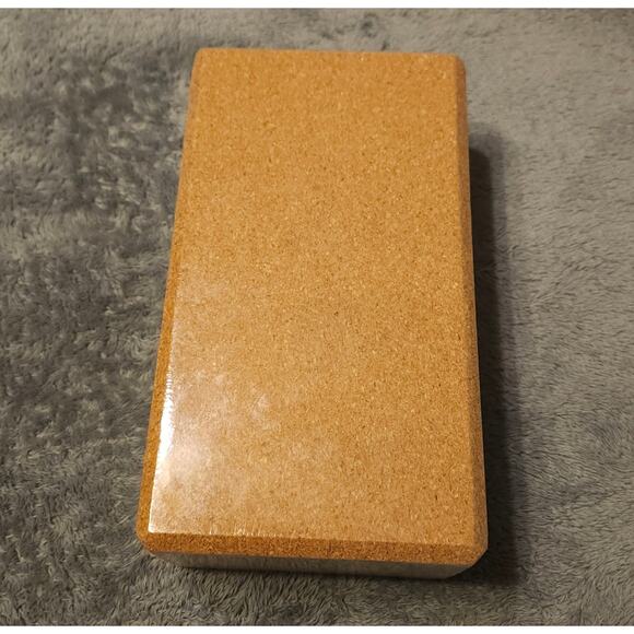 BLACK FRIDAY SALE - Eco Friendly Cork Yoga Brick NWoT - Picture 4 of 6
